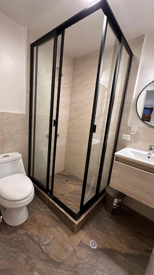 Campus Residencias Bed & Breakfast Кито Екстериор снимка