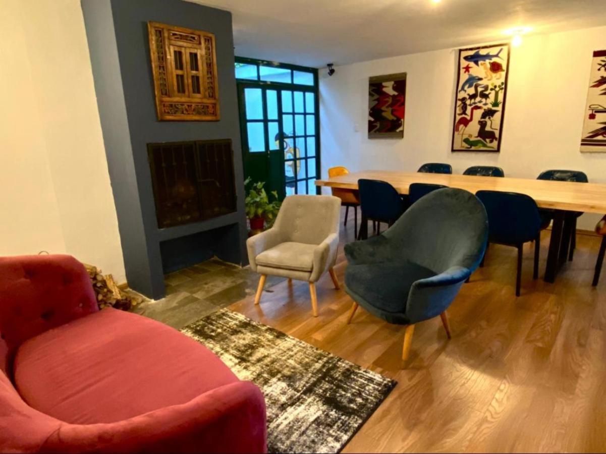 Campus Residencias Bed & Breakfast Кито Екстериор снимка