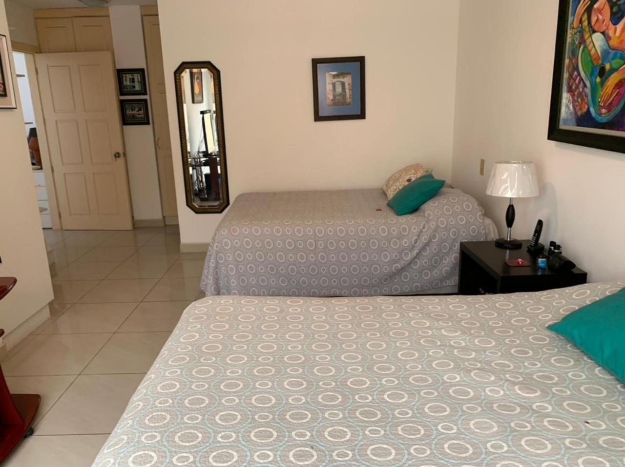 Campus Residencias Bed & Breakfast Кито Екстериор снимка